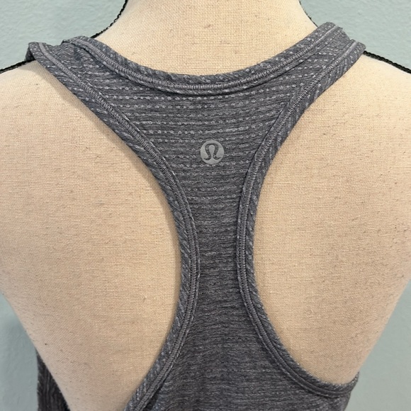 Lululemon Long Distance Tank Top Size 10
Heathered Boysenberry / Boysenberry - Picture 6 of 10